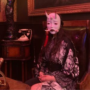 Meet your Posher, Cat